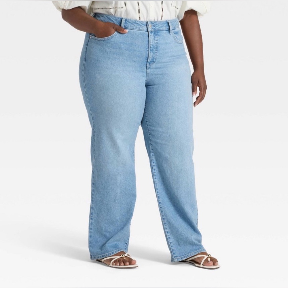 NWT Light Wash Blue High Rise Straight Leg Jeans Ava and Viv